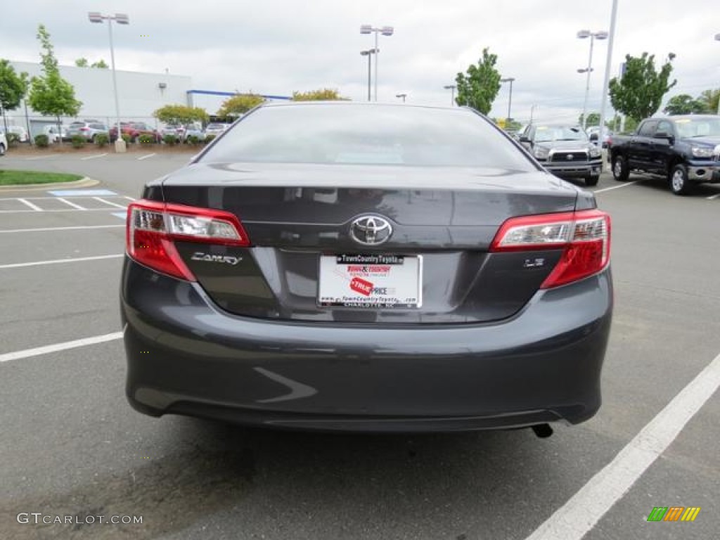 2013 Camry LE - Magnetic Gray Metallic / Ash photo #18