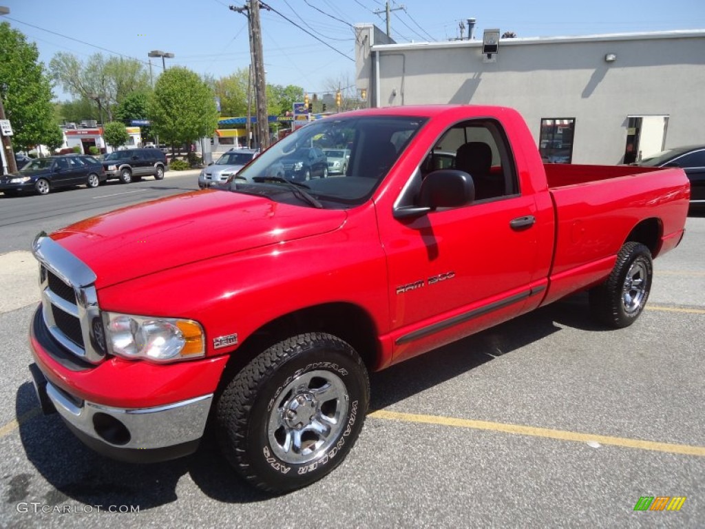 2005 Ram 1500 SLT Regular Cab 4x4 - Flame Red / Dark Slate Gray photo #2