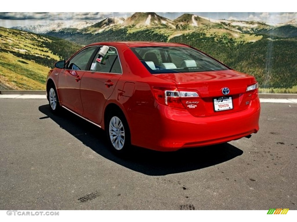 2013 Camry Hybrid LE - Barcelona Red Metallic / Light Gray photo #2