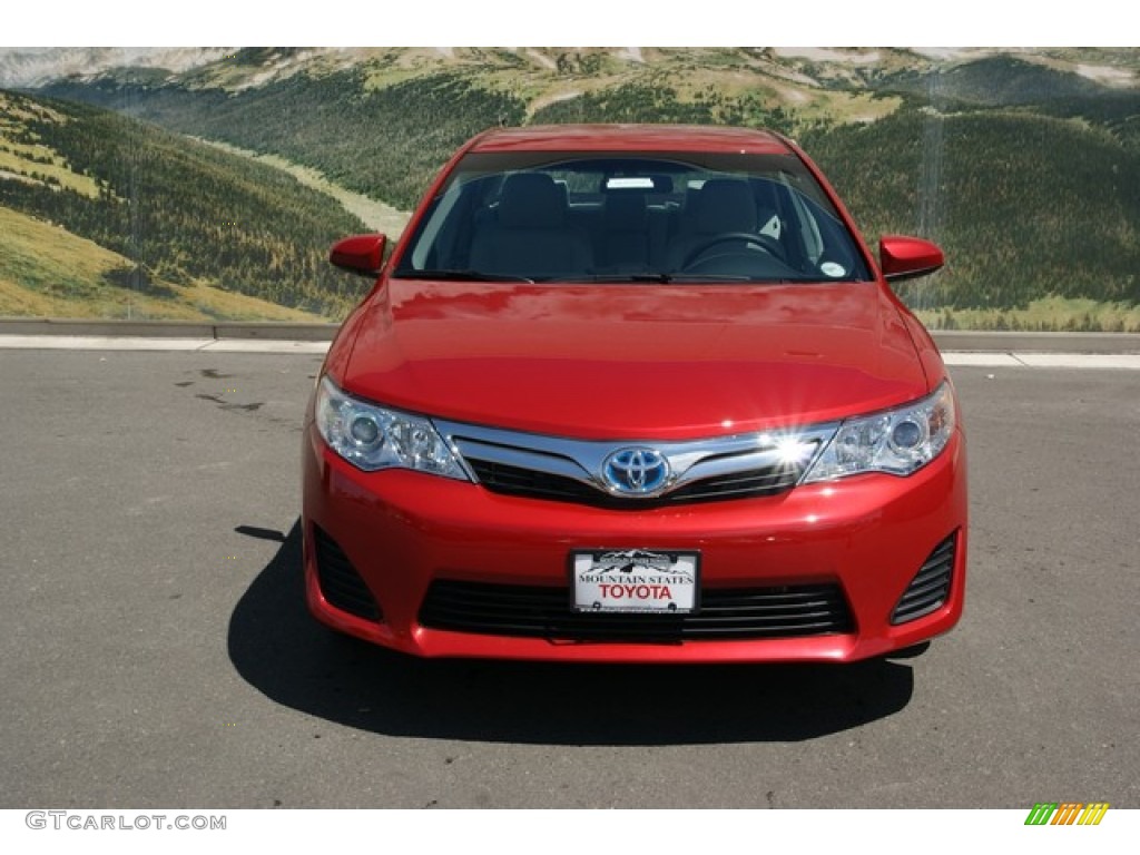 2013 Camry Hybrid LE - Barcelona Red Metallic / Light Gray photo #3