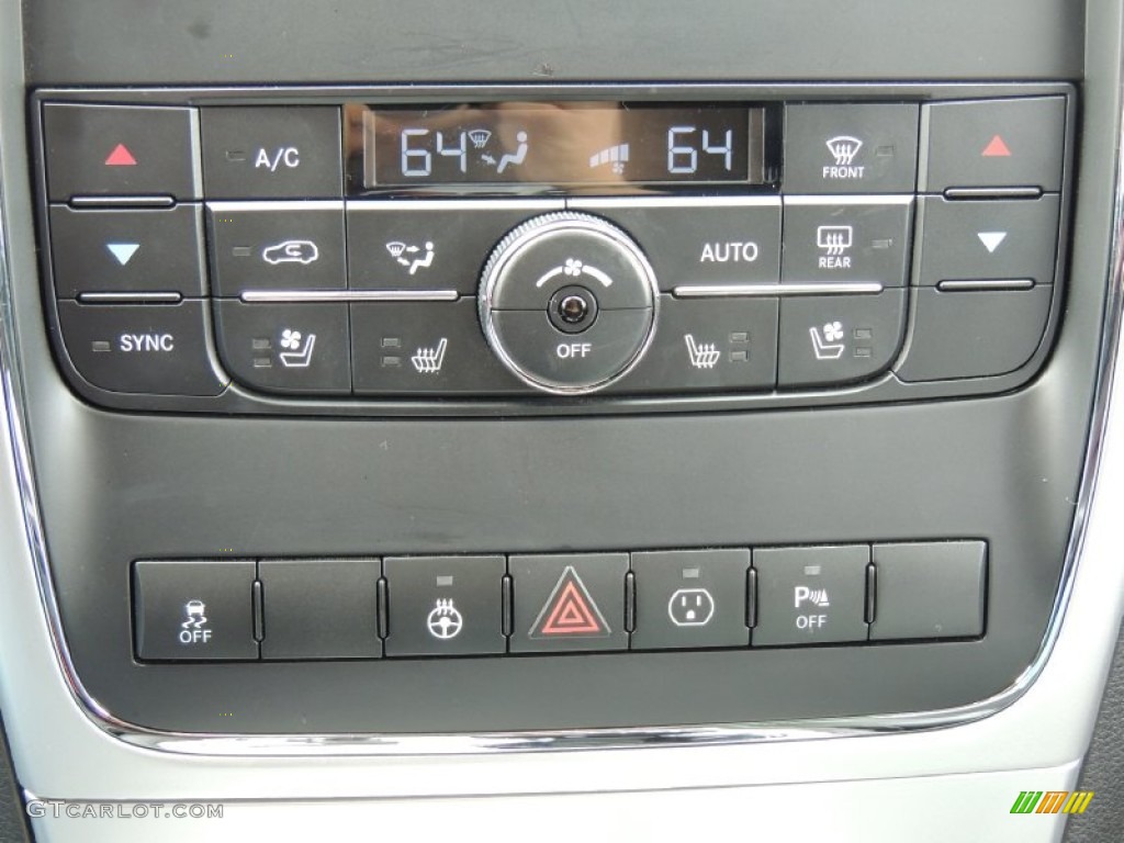 2013 Jeep Grand Cherokee SRT8 4x4 Controls Photo #80649150