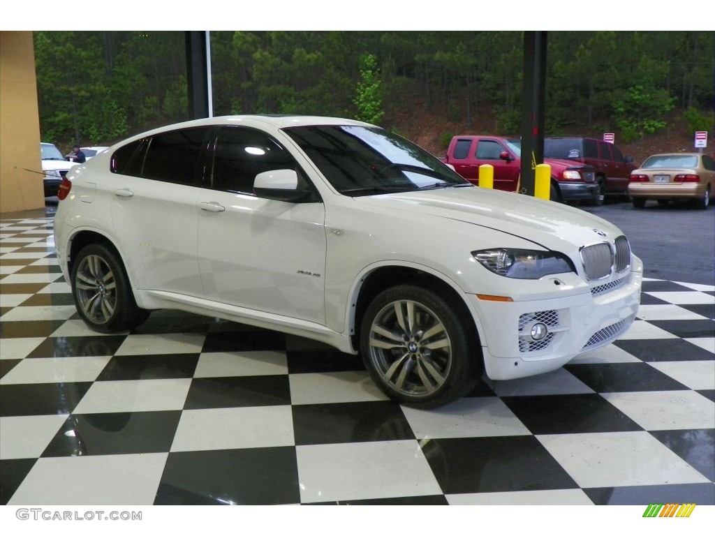 Alpine White BMW X6