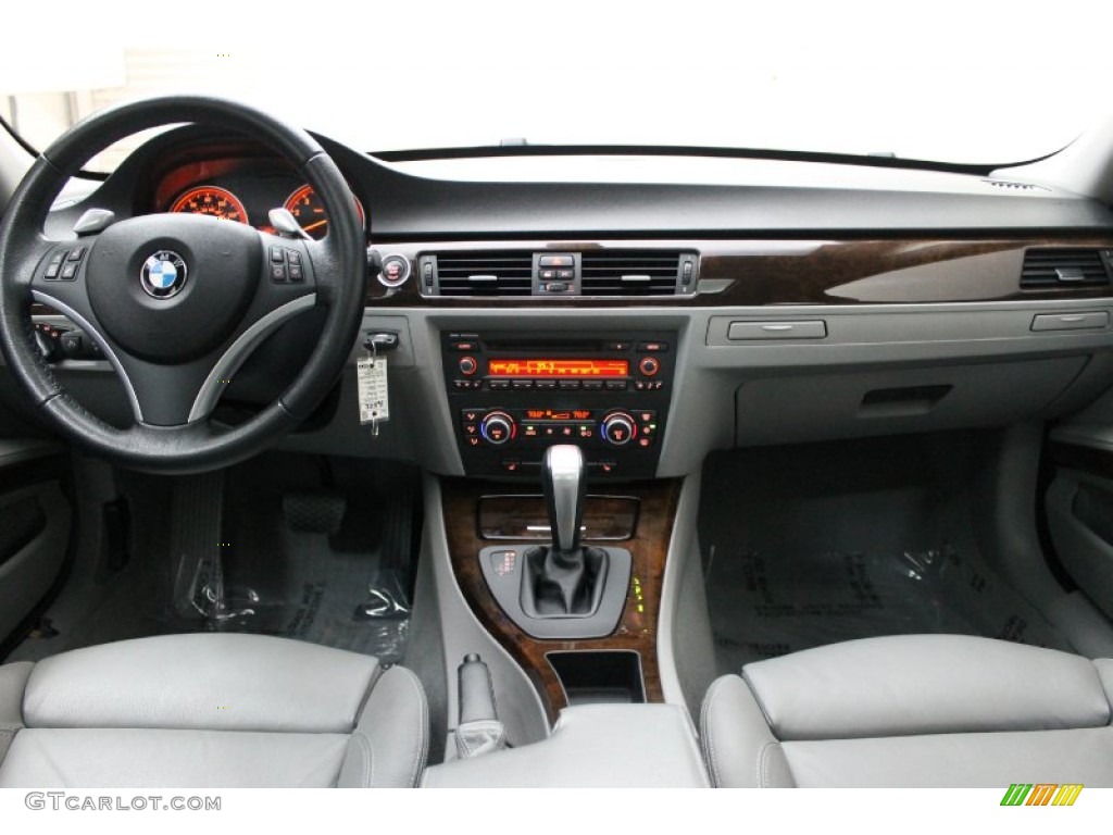 2009 BMW 3 Series 335i Sedan Grey Dashboard Photo #80652538