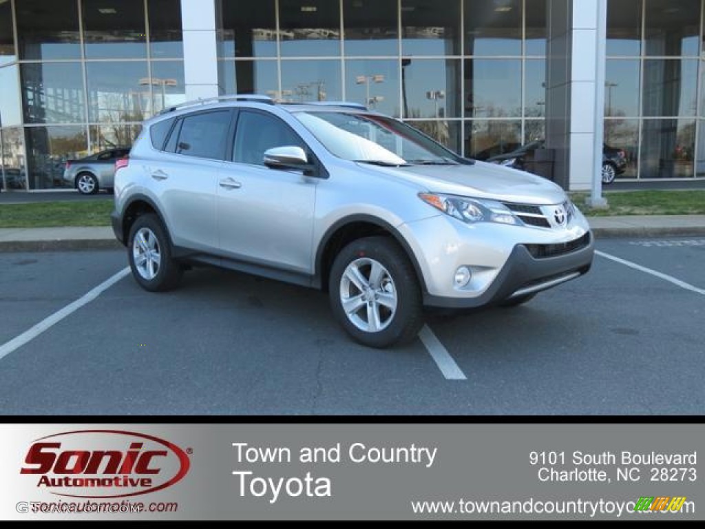 2013 RAV4 XLE - Classic Silver Metallic / Ash photo #1