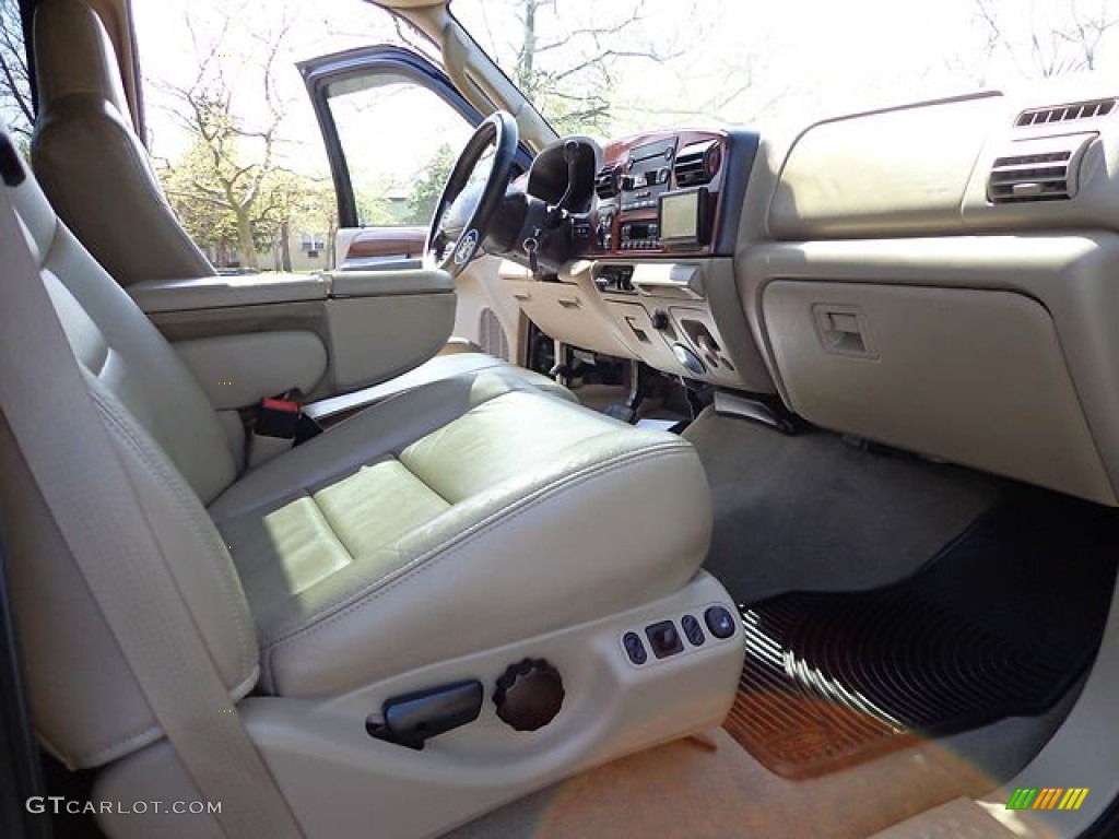 2005 F350 Super Duty Lariat Crew Cab 4x4 - Black / Tan photo #10