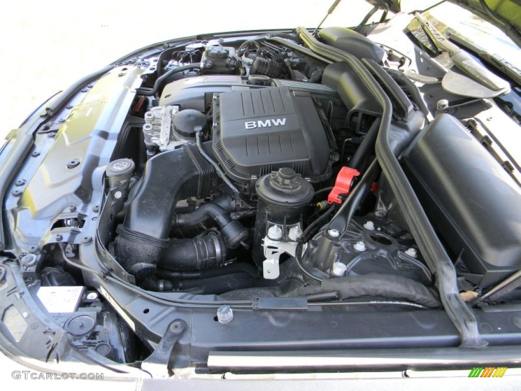 2008 BMW 5 Series 535xi Sports Wagon Engine Photos