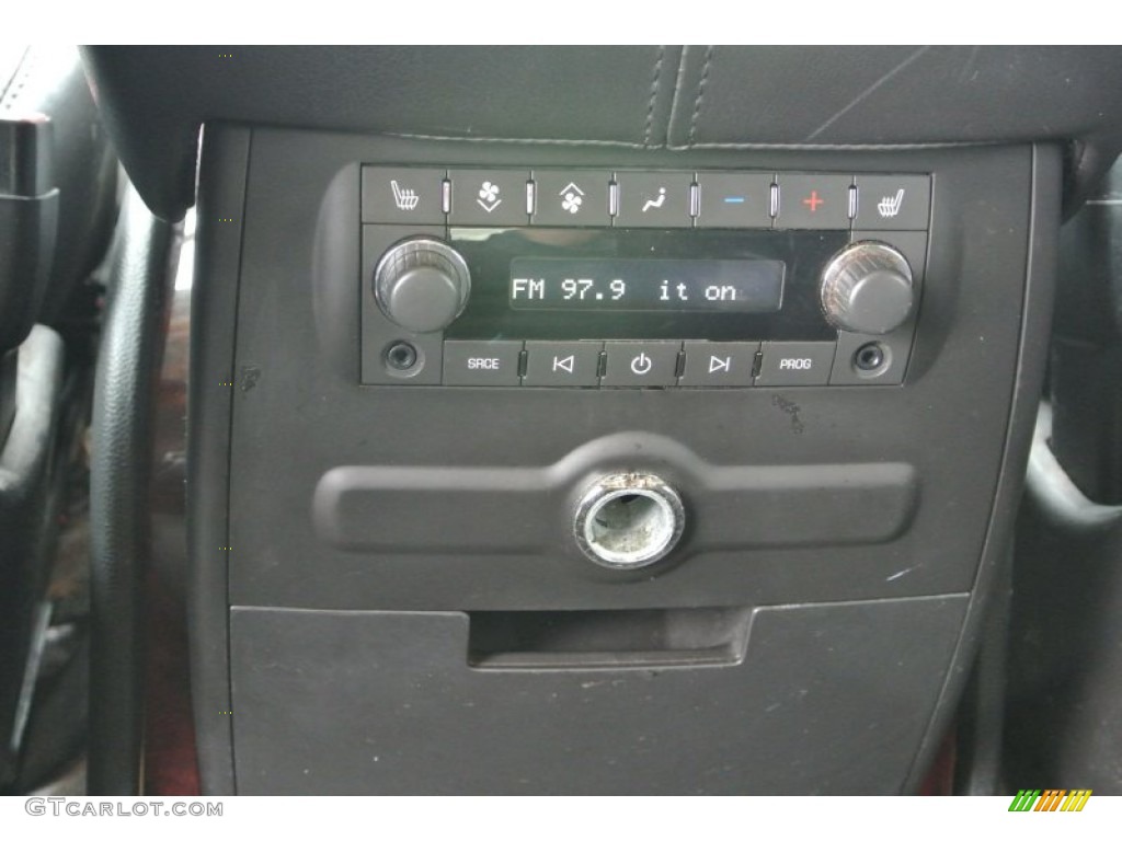 2007 Cadillac Escalade Standard Escalade Model Controls Photos