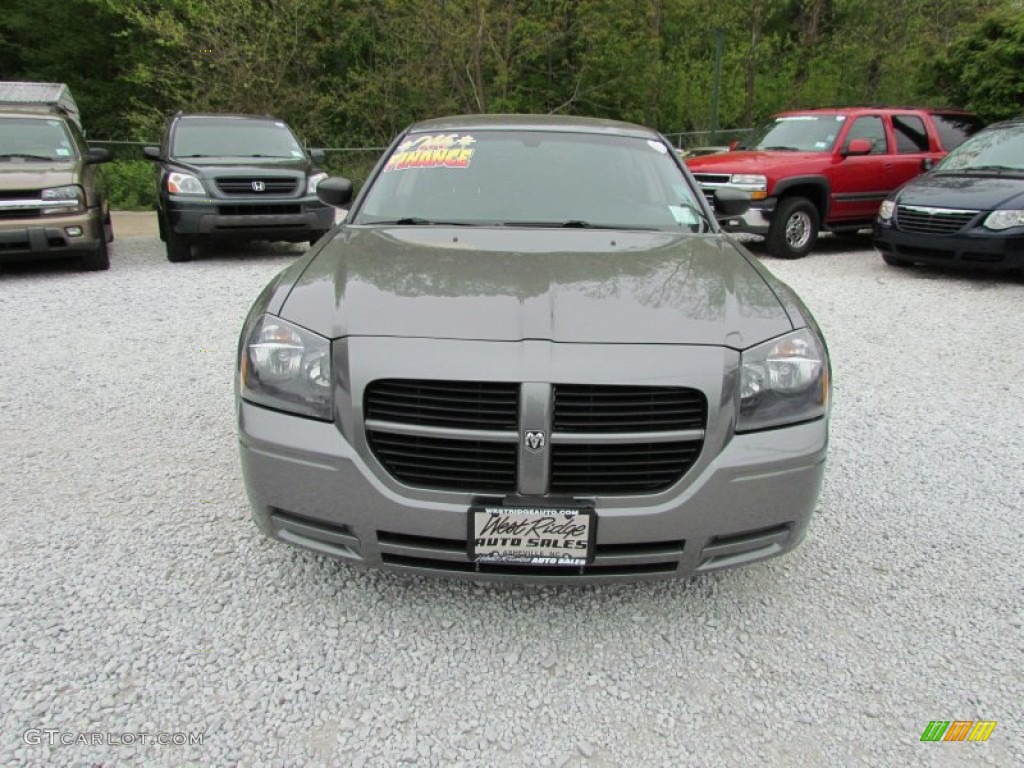 2005 Magnum SE - Mineral Gray Metallic / Dark Slate Gray/Light Graystone photo #12