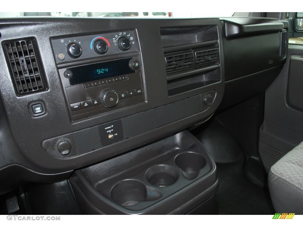 2009 Express 2500 Cargo Van - Black / Medium Pewter photo #12