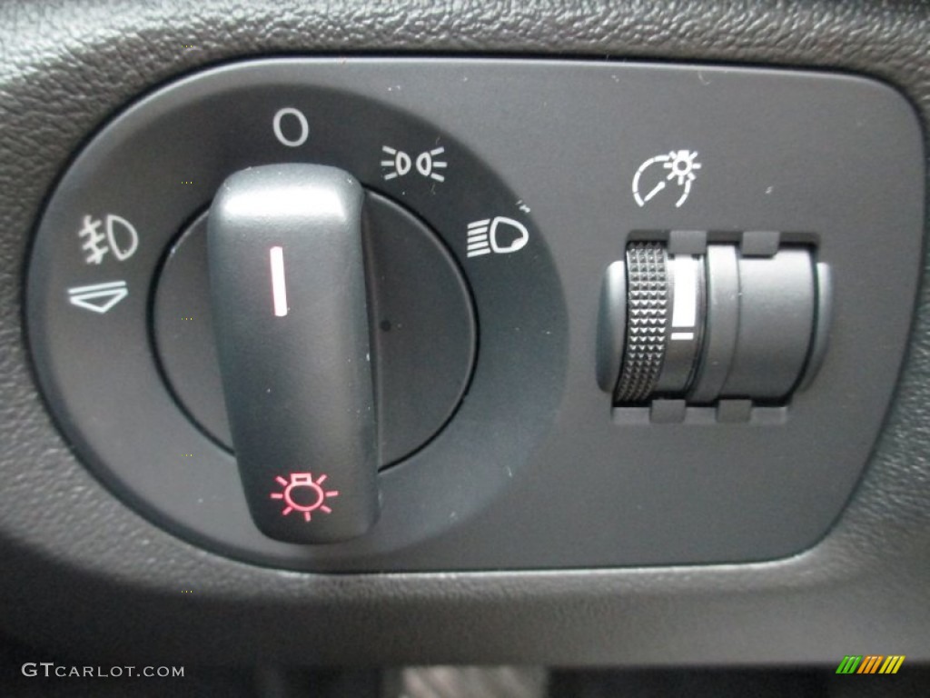 2008 A3 2.0T - Ice Silver Metallic / Black photo #19