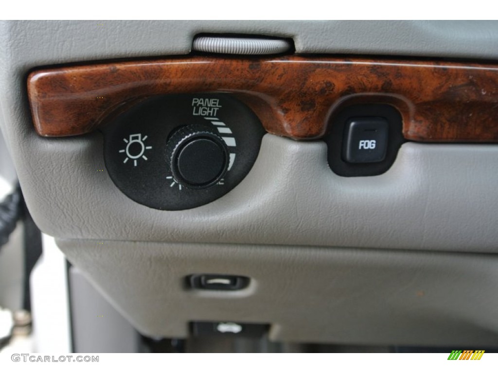 2004 Chevrolet Impala LS Controls Photo #80665152