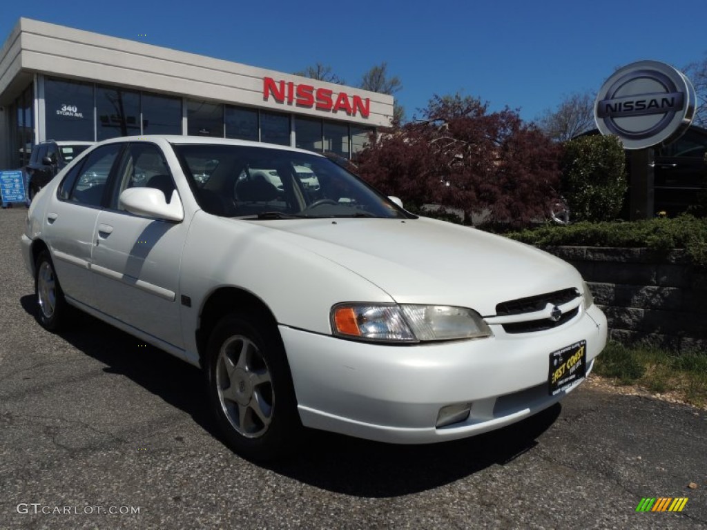 1999 Altima SE Limited - Cloud White / Blond photo #1