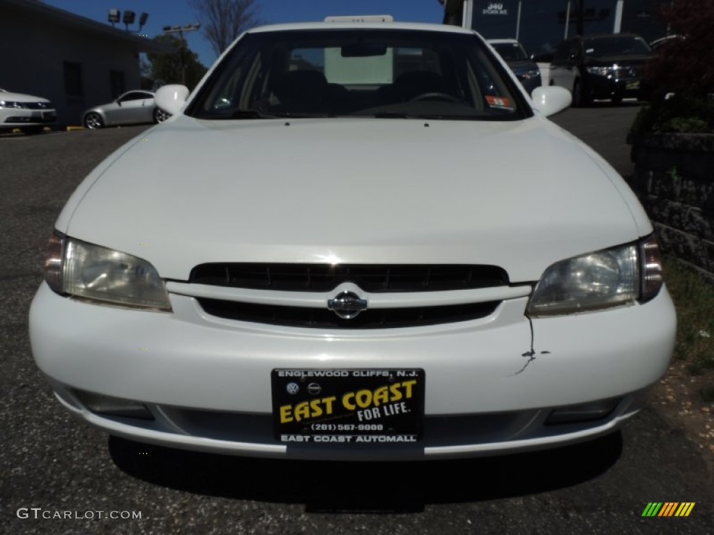 1999 Altima SE Limited - Cloud White / Blond photo #2