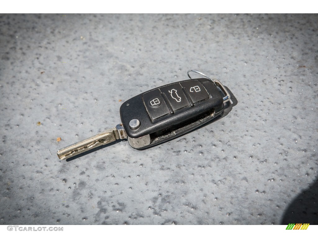 2010 Audi Q7 3.6 Premium Plus quattro Keys Photos