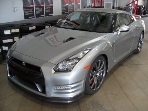 2014 Nissan GT-R Premium Data, Info and Specs