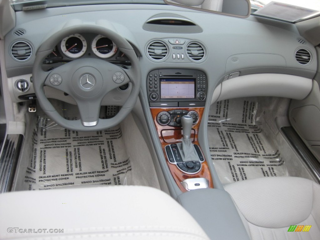 2011 SL 550 Roadster - Palladium Silver Metallic / Ash photo #20