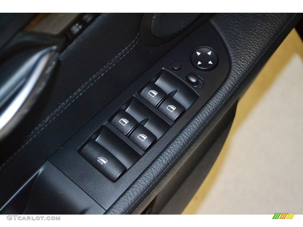 2011 BMW Z4 sDrive35i Roadster Controls Photo #80676634