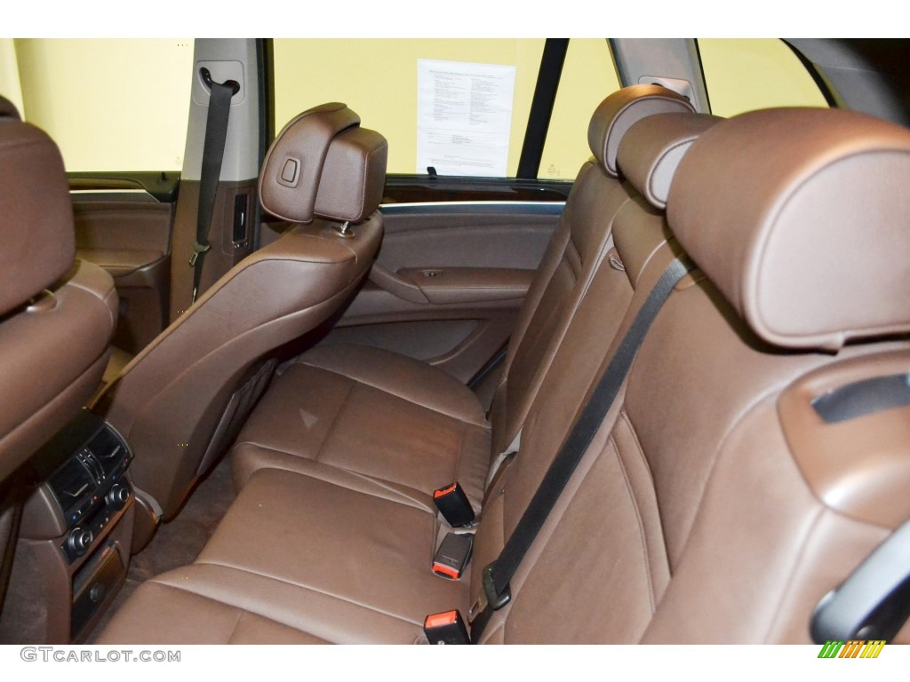 2010 BMW X5 xDrive48i Rear Seat Photos