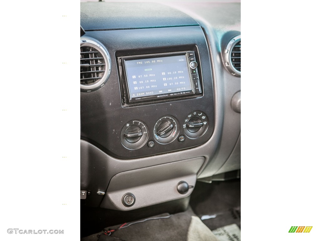 2003 Expedition XLT - Silver Birch Metallic / Flint Grey photo #5