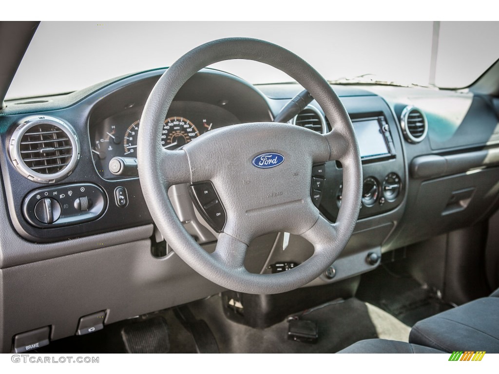 2003 Expedition XLT - Silver Birch Metallic / Flint Grey photo #18