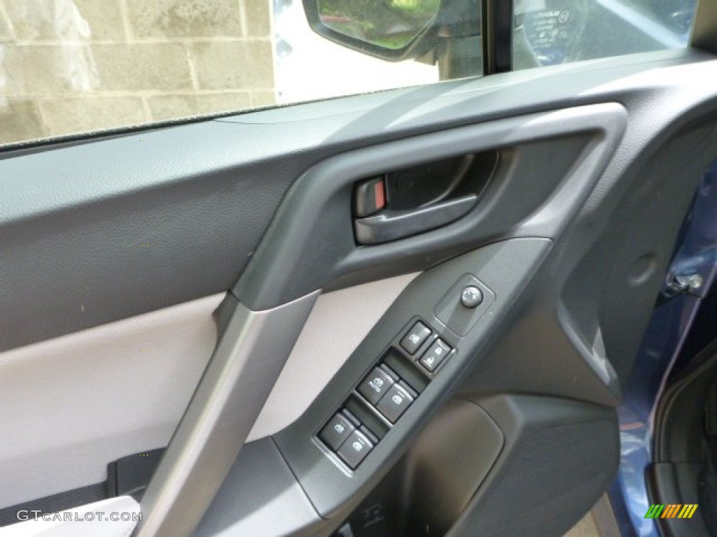 2014 Forester 2.5i - Marine Blue Pearl / Platinum photo #15
