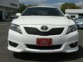 Super White - Camry SE Photo No. 2