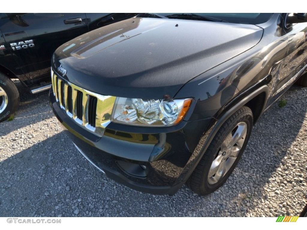 2013 Grand Cherokee Limited - Brilliant Black Crystal Pearl / Black/Light Frost Beige photo #6