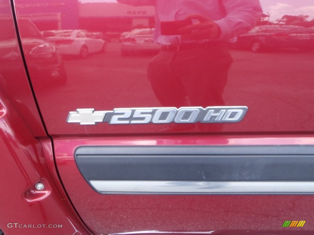 2005 Silverado 2500HD LT Extended Cab - Sport Red Metallic / Tan photo #7