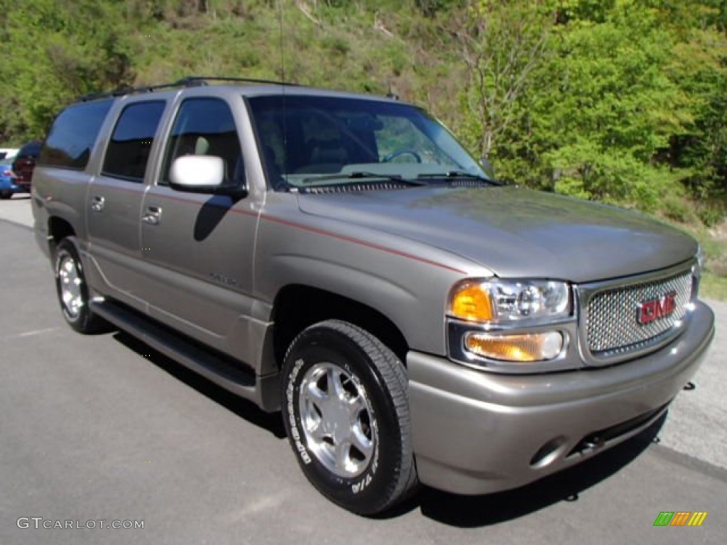 2002 GMC Yukon XL Denali AWD Exterior Photos