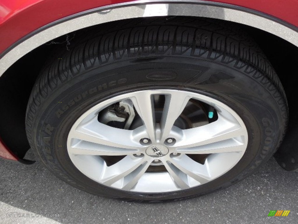 2009 Lincoln MKS Sedan Wheel Photo #80683068