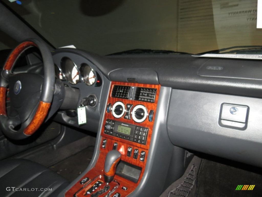 2003 SLK 320 Roadster - Black / Charcoal photo #13