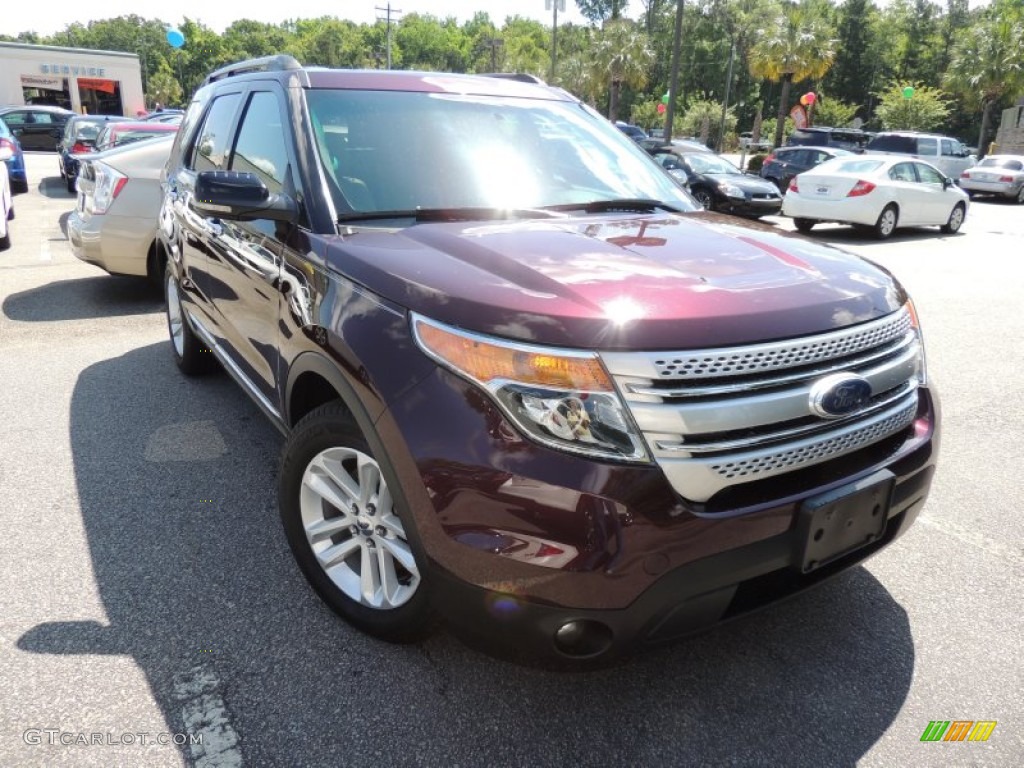 2011 Explorer XLT - Bordeaux Reserve Red Metallic / Medium Light Stone photo #1