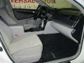 Super White - Camry LE Photo No. 17