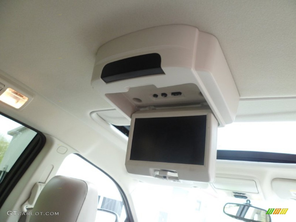 2007 Chrysler Pacifica Limited Entertainment System Photo #80687520