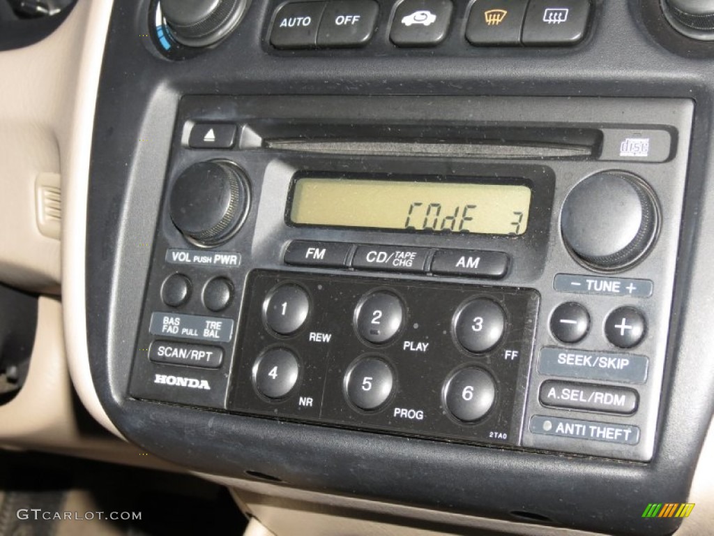 2000 Honda Accord EX V6 Coupe Audio System Photos