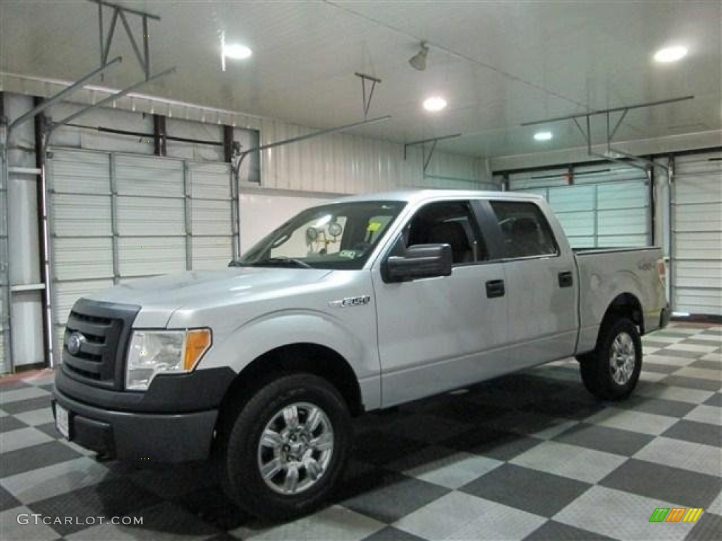 2010 F150 XL SuperCrew 4x4 - Oxford White / Medium Stone photo #4