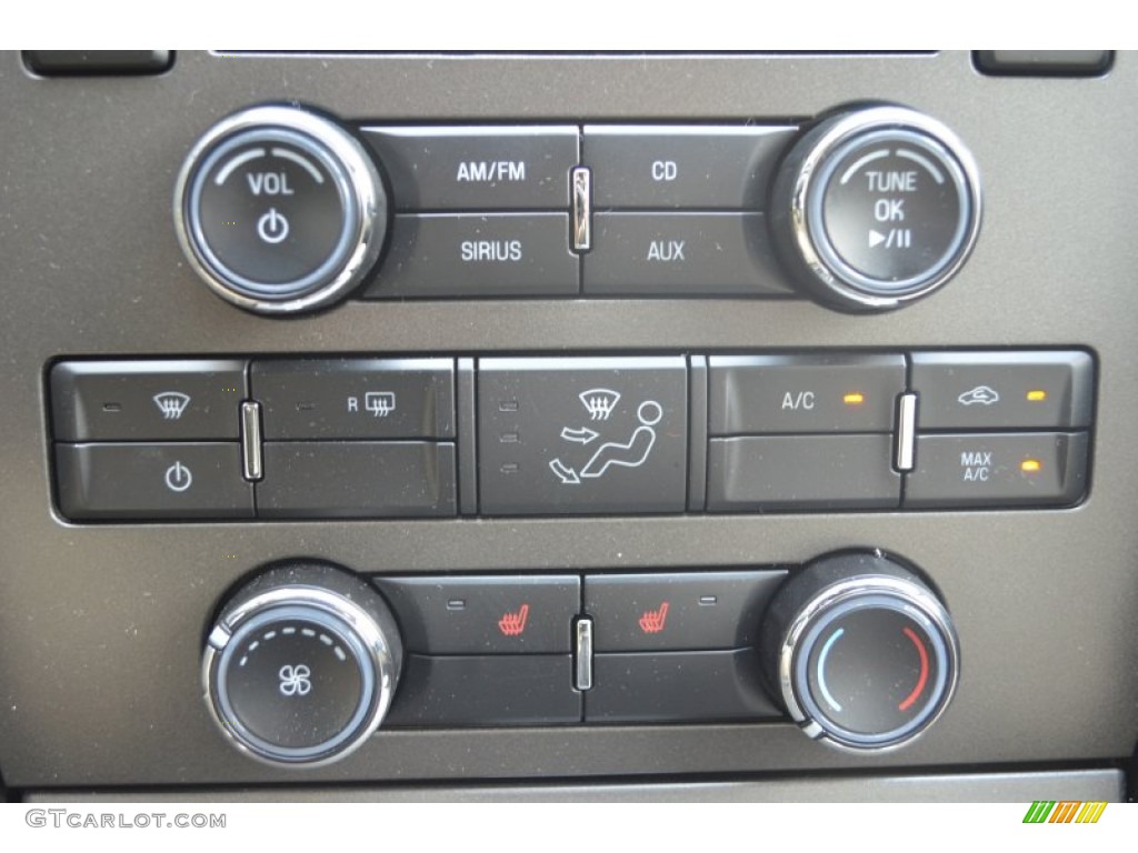 2013 Ford Mustang GT Premium Coupe Controls Photo #80688012