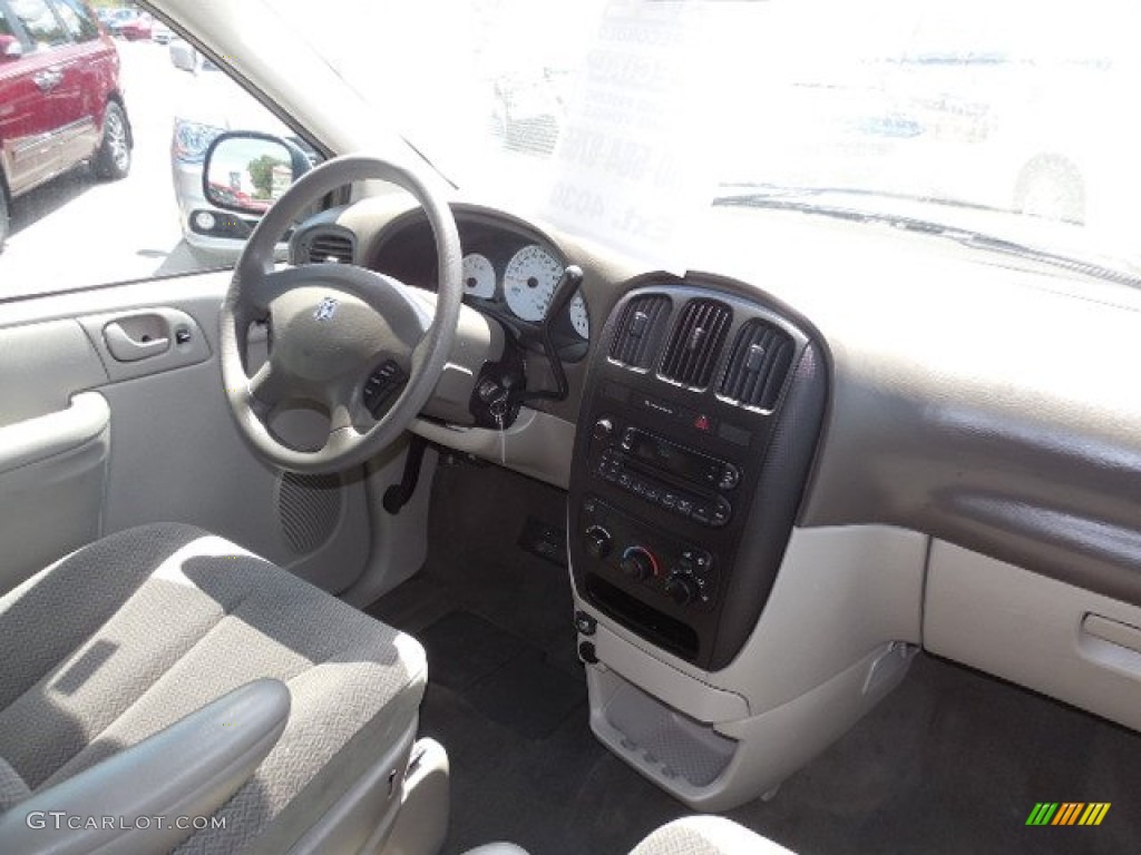 2007 Caravan SE - Magnesium Green Pearl / Medium Slate Gray photo #13