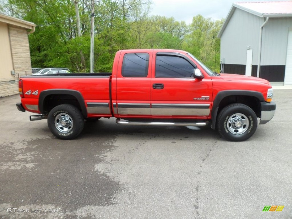 2002 Silverado 2500 LS Extended Cab 4x4 - Victory Red / Graphite photo #1