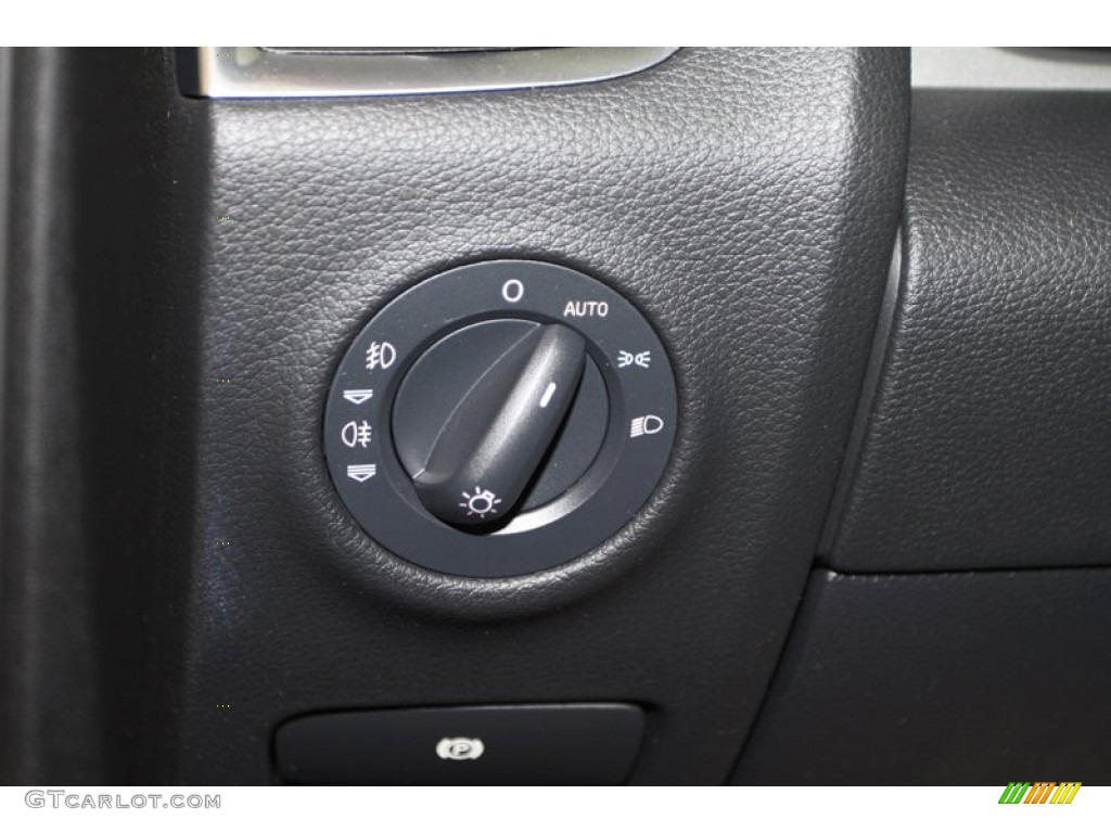 2008 Audi Q7 3.6 Premium quattro Controls Photo #80691841