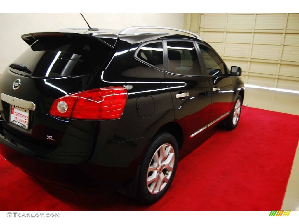 2011 Rogue SL - Wicked Black / Black photo #6