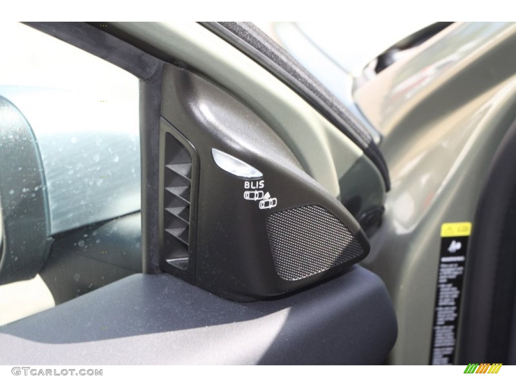 2010 C30 T5 R-Design - Gecko Green Metallic / R Design Off Black photo #15