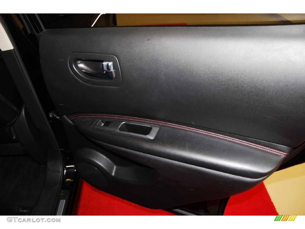 2011 Rogue SL - Wicked Black / Black photo #17