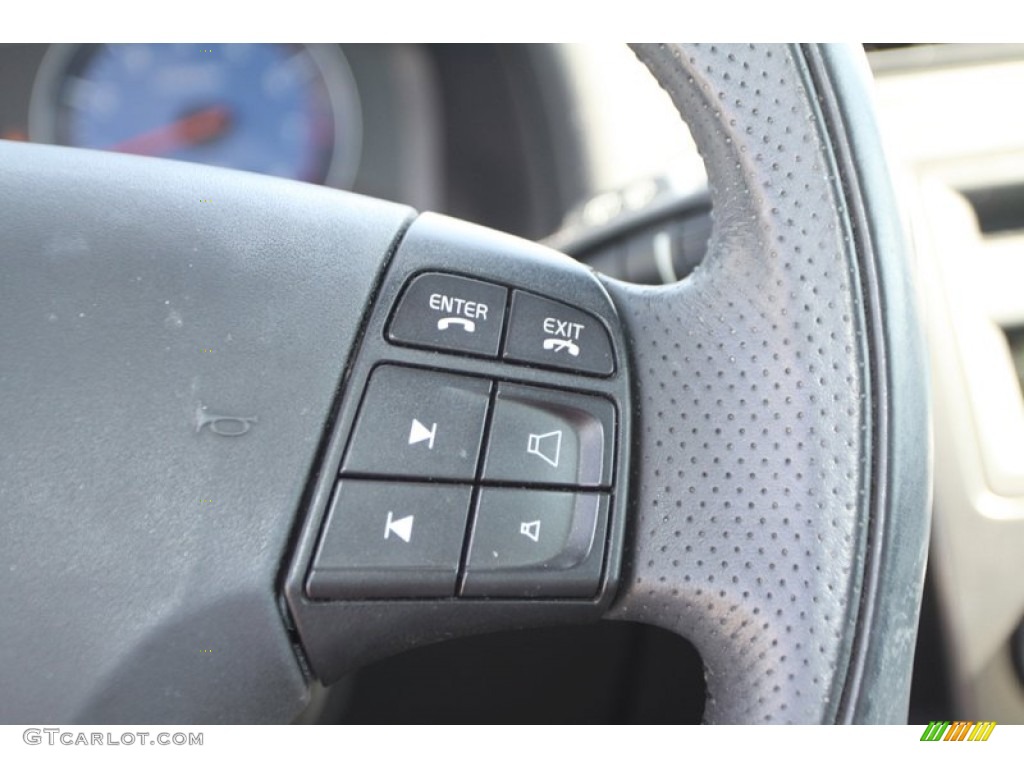 2010 Volvo C30 T5 R-Design Controls Photo #80692575