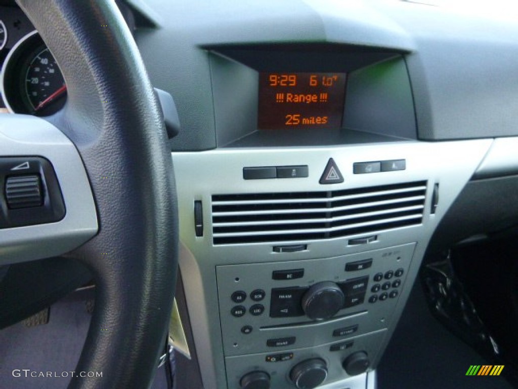 2008 Astra XR Sedan - Black Sapphire / Charcoal photo #18