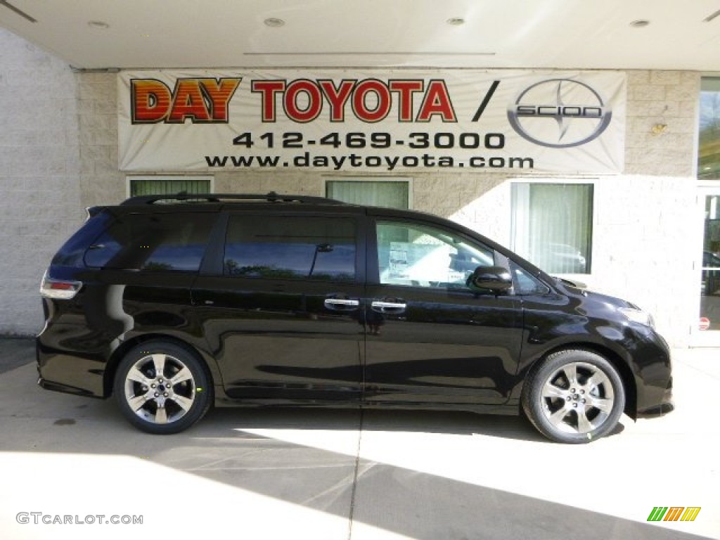 2013 Sienna SE - Black / Dark Charcoal photo #1