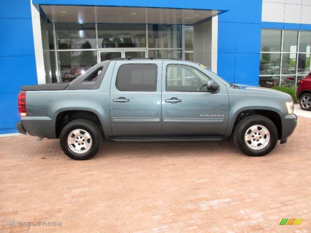 Blue Granite Metallic 2010 Chevrolet Avalanche LS 4x4 Exterior Photo #80696684