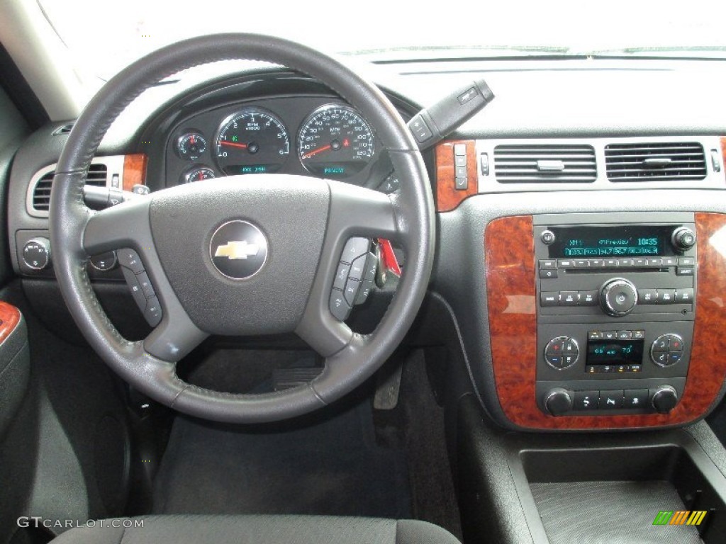 2010 Chevrolet Avalanche LS 4x4 Ebony Dashboard Photo #80696807