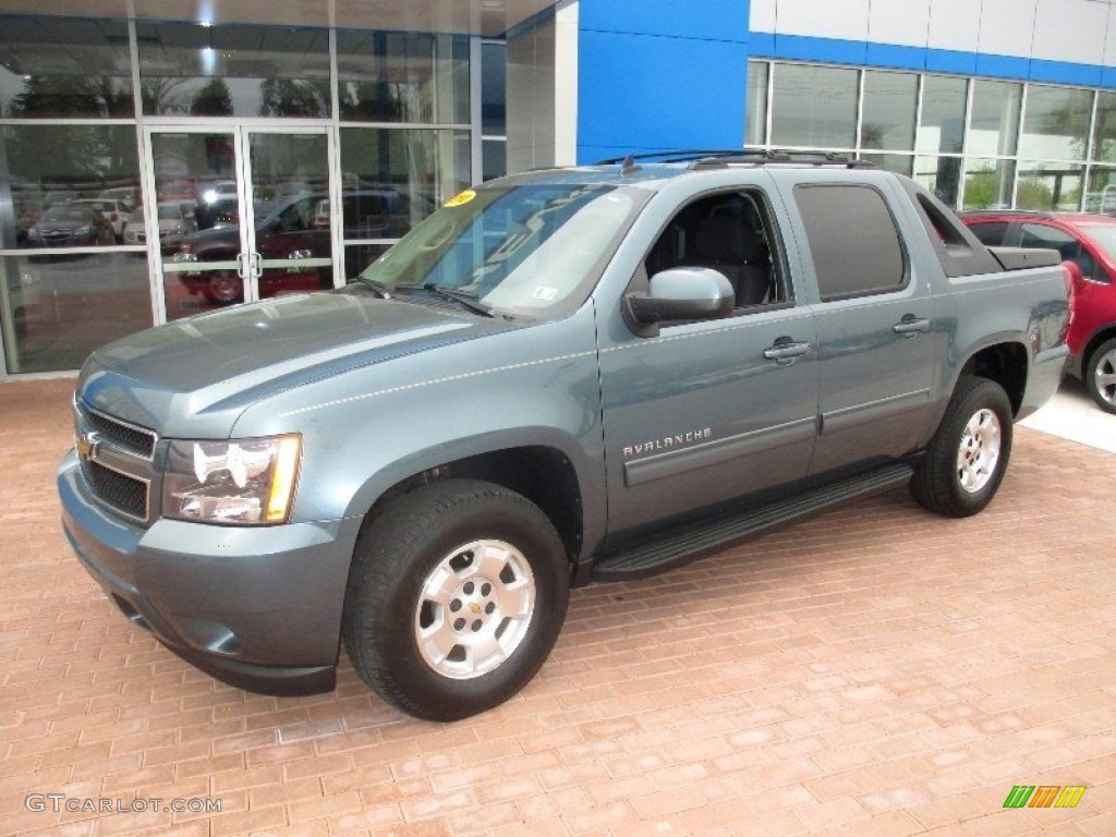 Blue Granite Metallic 2010 Chevrolet Avalanche LS 4x4 Exterior Photo #80696885