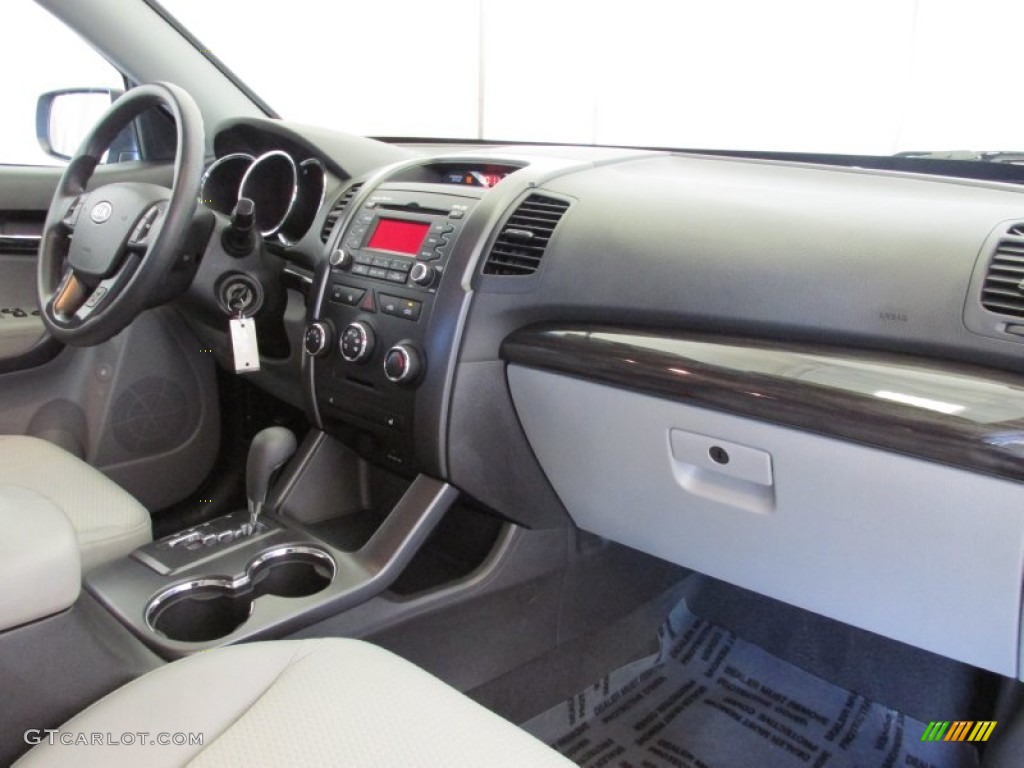 2011 Kia Sorento LX AWD Dashboard Photos